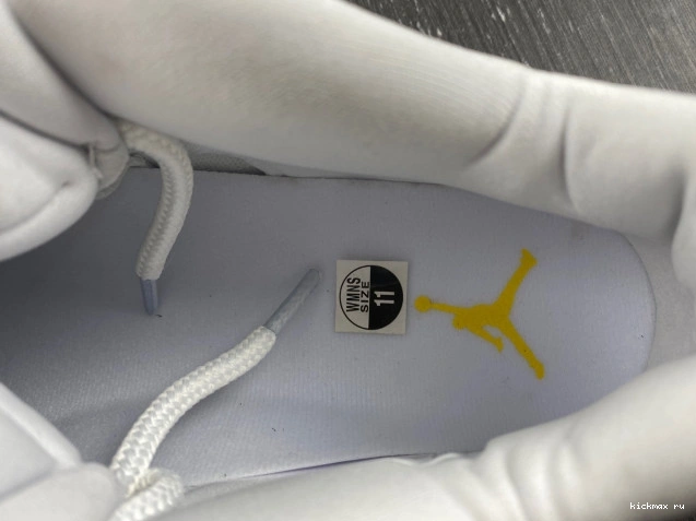 Cheap WMNS Yellow Low Jordan Snakeskin Air 11 AH7860-107 0821